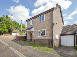 3 bedroom link detached house for sale in Lindford Drive, Norwich, NR4