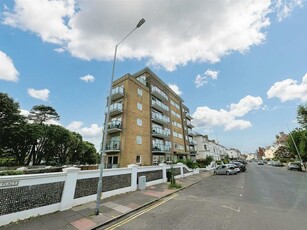 3 bedroom penthouse for sale in Chiswick Place, Eastbourne, BN21