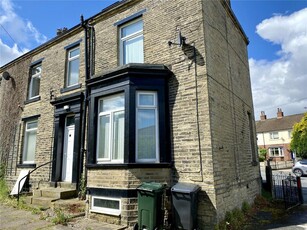 3 bedroom semi-detached house for sale in Bradford Road, Idle, Bradford, BD10