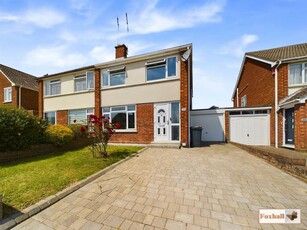 3 bedroom semi-detached house for sale in Churchill Avenue, Ipswich, IP4