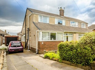 3 bedroom semi-detached house for sale in Coombe Hill, Queensbury, Bradford, BD13