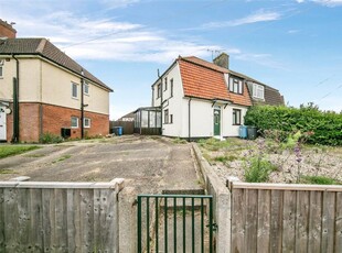 3 bedroom semi-detached house for sale in Cotman Road, Ipswich, Suffolk, IP3