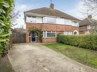 3 bedroom semi-detached house for sale in Henley Road, Caversham, Reading, RG4