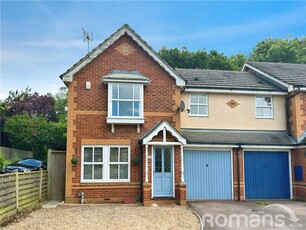 3 bedroom semi-detached house for sale in Jay Close, Lower Earley, Reading, RG6