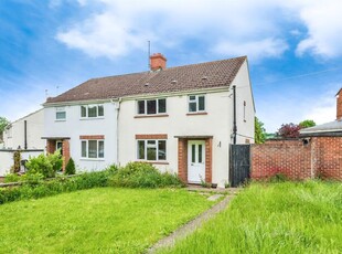 3 bedroom semi-detached house for sale in Pinnocks Way, Oxford, OX2