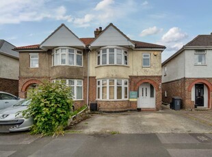 3 bedroom semi-detached house for sale in Swindon, Wiltshire, SN2