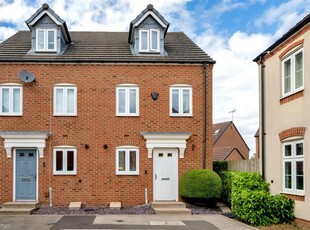 3 bedroom semi-detached house for sale in Wharf Lane, Solihull, B91