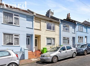 3 bedroom terraced house for sale in Arnold Street, Brighton, BN2