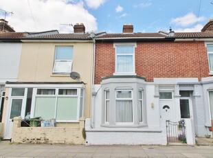 3 bedroom terraced house for sale in Carisbrooke Road, Southsea, PO4
