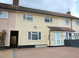 3 bedroom terraced house for sale in Elmcroft Road, Ipswich, Suffolk, IP1