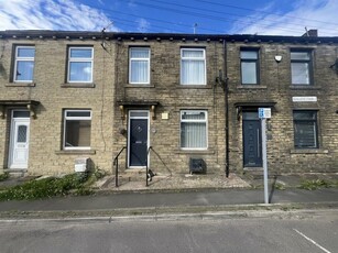 3 bedroom terraced house for sale in Evelyn Terrace, Queensbury, Bradford, BD13