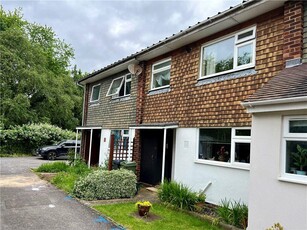 3 bedroom terraced house for sale in Johnston Green, Guildford, Surrey, GU2