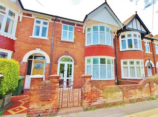 3 bedroom terraced house for sale in Kensington Road, North End, PO2