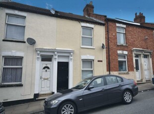 3 bedroom terraced house for sale in Lower Priory Street, Semilong, Northampton, NN1