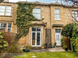 3 bedroom terraced house for sale in New Street, Milnsbridge, Huddersfield, West Yorkshire, HD3