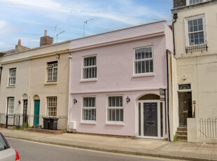 3 bedroom terraced house for sale in Norfolk Street, Southsea, PO5