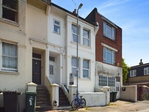 3 bedroom terraced house for sale in Riley Road, Brighton, BN2
