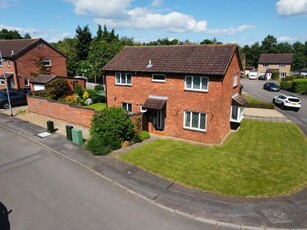4 bedroom detached house for sale in Beaumont Drive, Cherry Lodge, Northampton NN3