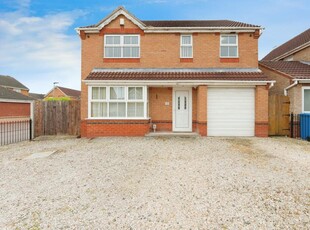 4 bedroom detached house for sale in Blackhall Close, Hull, HU7