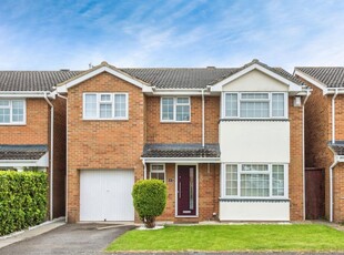 4 bedroom detached house for sale in Browning Close - Stratton St Margaret, Swindon, SN3