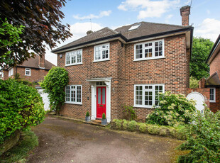 4 bedroom detached house for sale in Charmouth Road, St. Albans, AL1