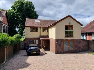 4 bedroom detached house for sale in Drayton, Hampshire, PO6