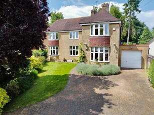 4 bedroom detached house for sale in Glenville, Spinney Hill, Northampton NN3