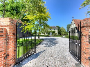4 bedroom detached house for sale in Hay Green Lane, Blackmore, CM4