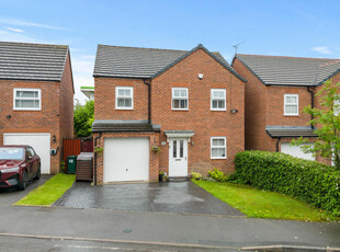 4 bedroom detached house for sale in Lyons Drive, Coventry, CV5