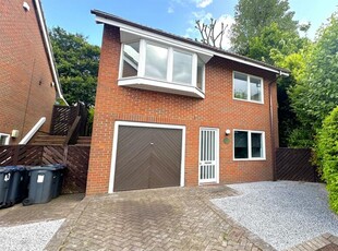 4 bedroom detached house for sale in Meadow Rise, Bournville, Birmingham, B30