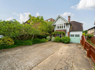 4 bedroom detached house for sale in Northlands Road, Banister Park, Southampton, Hampshire, SO15