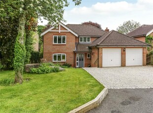 4 bedroom detached house for sale in Olivers Battery Gardens, Winchester, SO22
