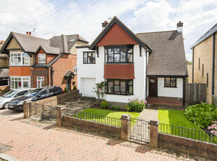 4 bedroom detached house for sale in Riddlesdale Avenue, Tunbridge Wells, TN4