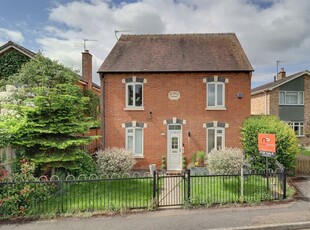 4 bedroom detached house for sale in Staites Orchard, Upton St. Leonards, Gloucester, GL4