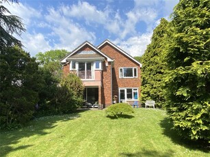 4 bedroom detached house for sale in Topsham Road, Countess Wear, EX2