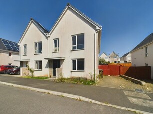 4 bedroom detached house for sale in Yellowmead Road, North Prospect, Plymouth, PL2