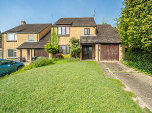 4 bedroom link detached house for sale in Marshall Close, Purley on Thames, Reading, RG8