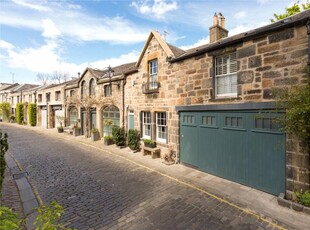 4 bedroom mews property for sale in Circus Lane, New Town, Edinburgh, EH3