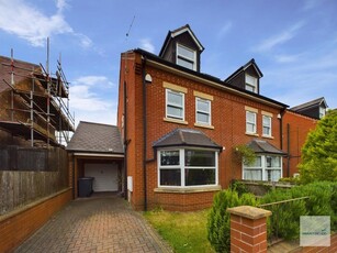 4 bedroom semi-detached house for sale in Abbey Road, Beeston , NG9