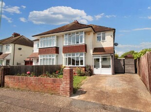 4 bedroom semi-detached house for sale in Aglaia Road, Worthing, BN11