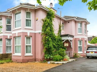 4 bedroom semi-detached house for sale in Anglesea Road, Southampton, Hampshire, SO15