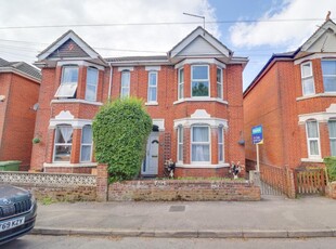4 bedroom semi-detached house for sale in Hazeleigh Avenue, Woolston, SO19