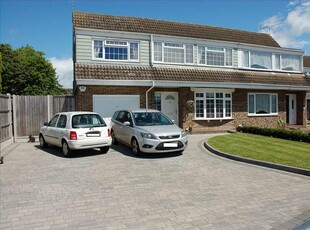 4 bedroom semi-detached house for sale in Mayne Crest, Chelmsford, CM1