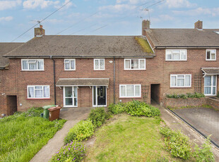 4 bedroom terraced house for sale in Brokes Way, Tunbridge Wells, TN4