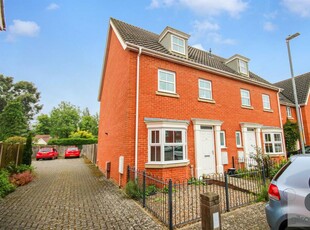 4 bedroom town house for sale in Earles Gardens, Norwich, NR4