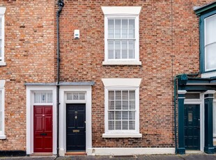 4 bedroom town house for sale in Egerton Street, Chester, Cheshire, CH1
