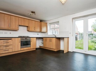 4 bedroom town house for sale in Melstock Road, Swindon, SN25
