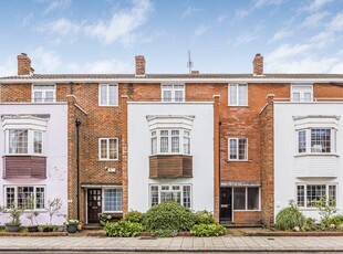 4 bedroom town house for sale in Pembroke Road, Old Portsmouth, PO1