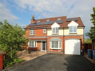 5 bedroom detached house for sale in Appleton, Warrington, Cheshire, WA4