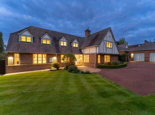 5 bedroom detached house for sale in One of Appleton's most exclusive addresses, WA4